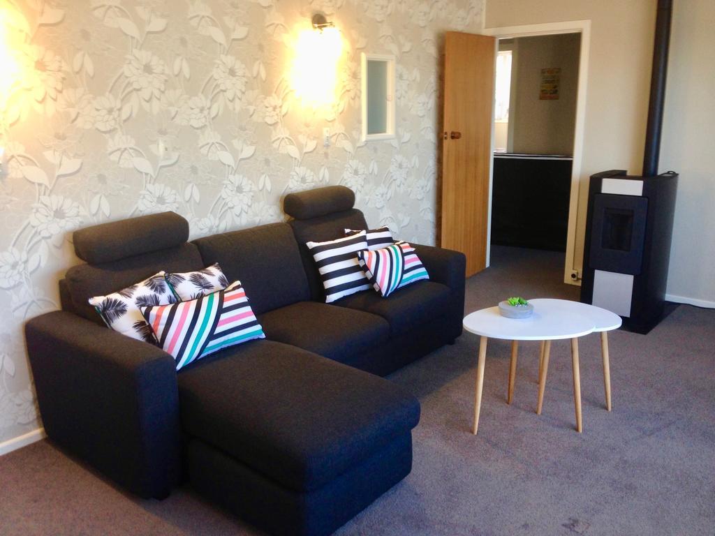 Big & Bright Guest House Dunedin Bagian luar foto