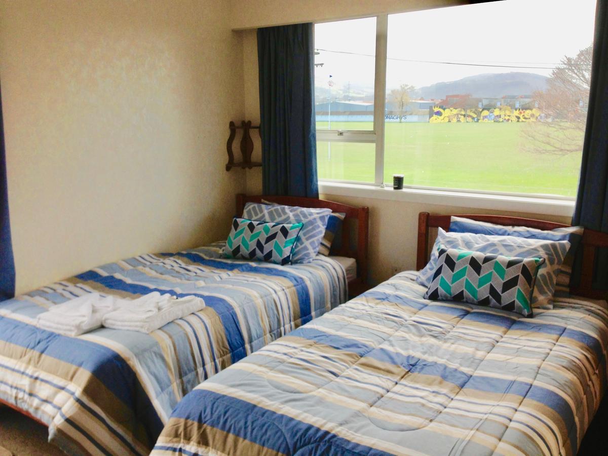 Big & Bright Guest House Dunedin Ruang foto
